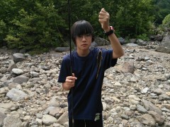岩魚を釣り上げた