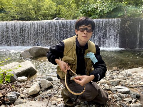 堰堤下で釣れた岩魚